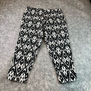 Peter Nygard Women’s Black and White Patterned Pants